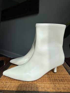 NWT A New Day Lonnie Boot Kitten Heel White Ankle Boot | White Ankle Boot